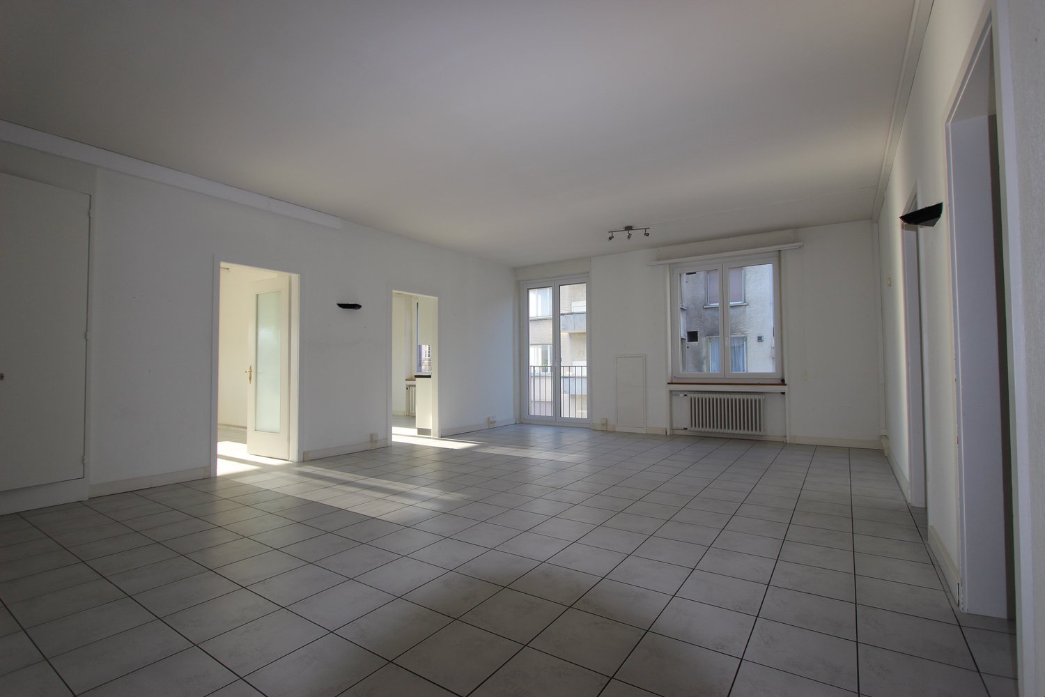 232m² office