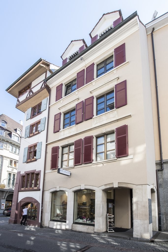 95m² office