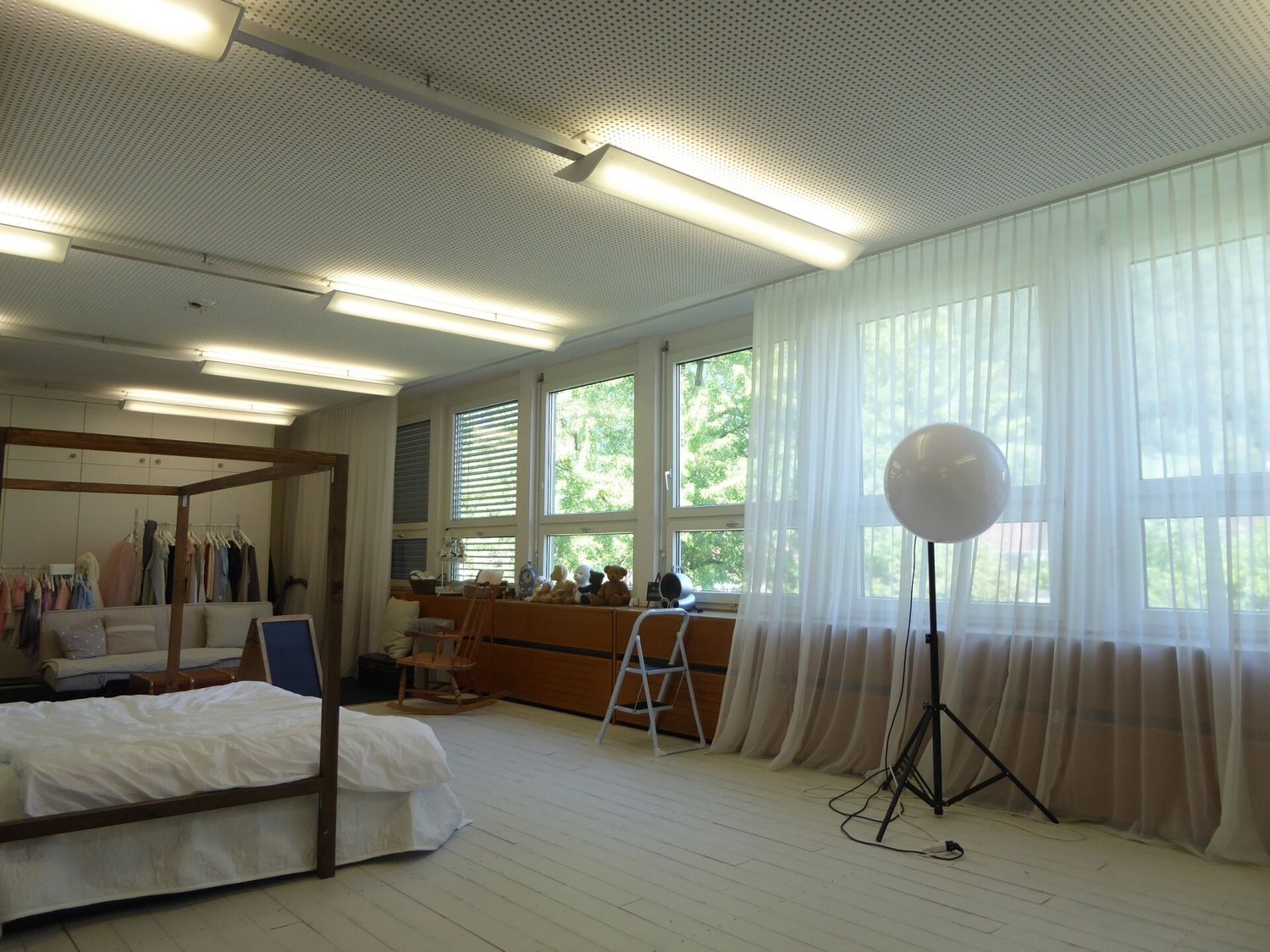 79m² office