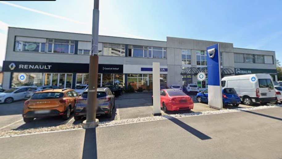 Garage

Parkplatz Nr. 17 und Nr. 21 zu vermieten,, Foto 1 von 2