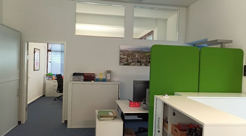 112m² shop