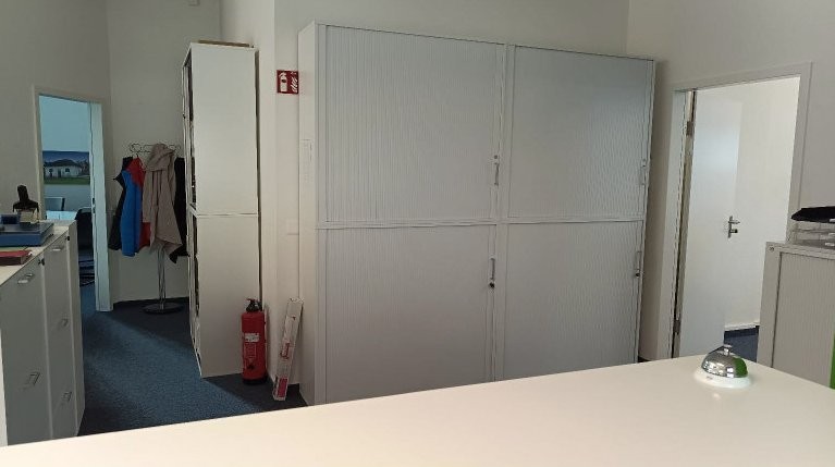 112m² shop