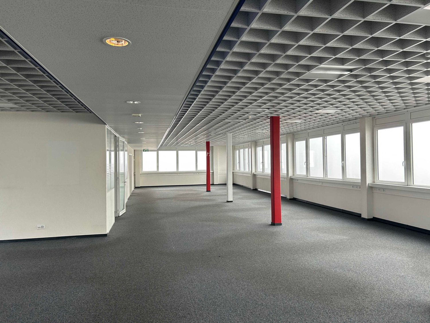 460m² office, photo 1 sur 7