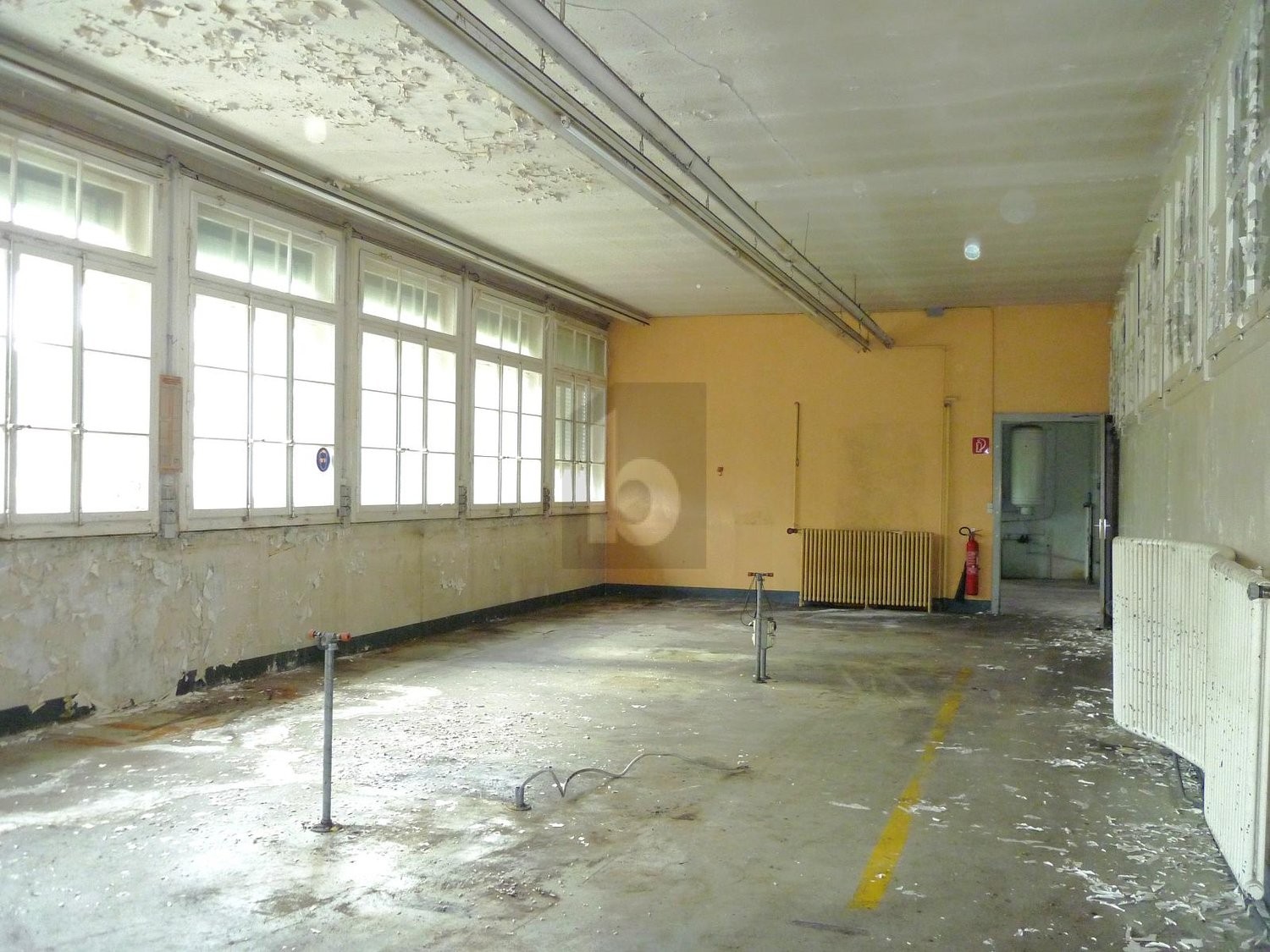 250m² Industrieobjekt, Foto 3 von 4