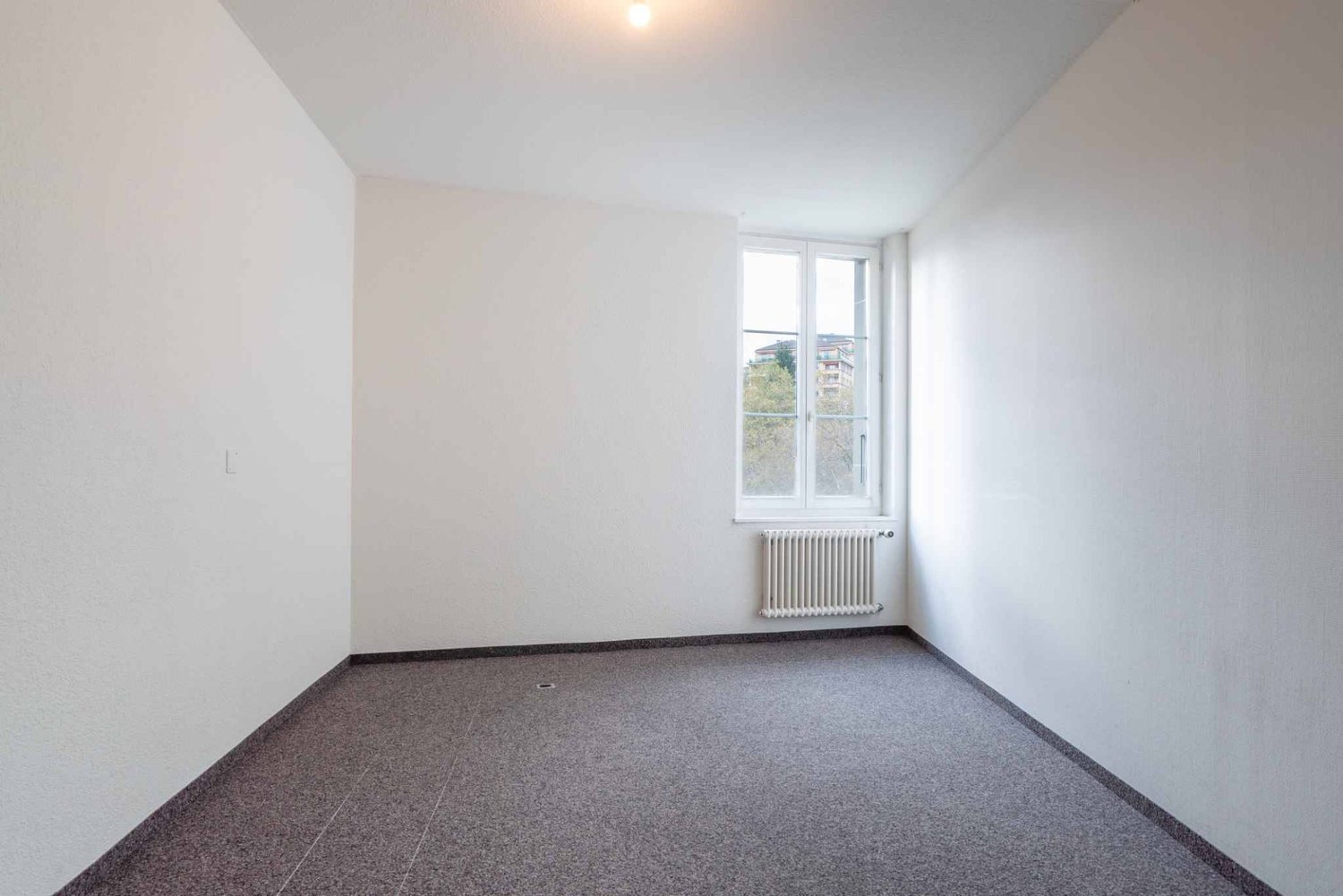 217m² Büro, Foto 4 von 6