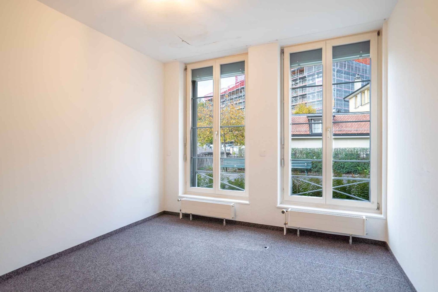 217m² Büro, Foto 1 von 6