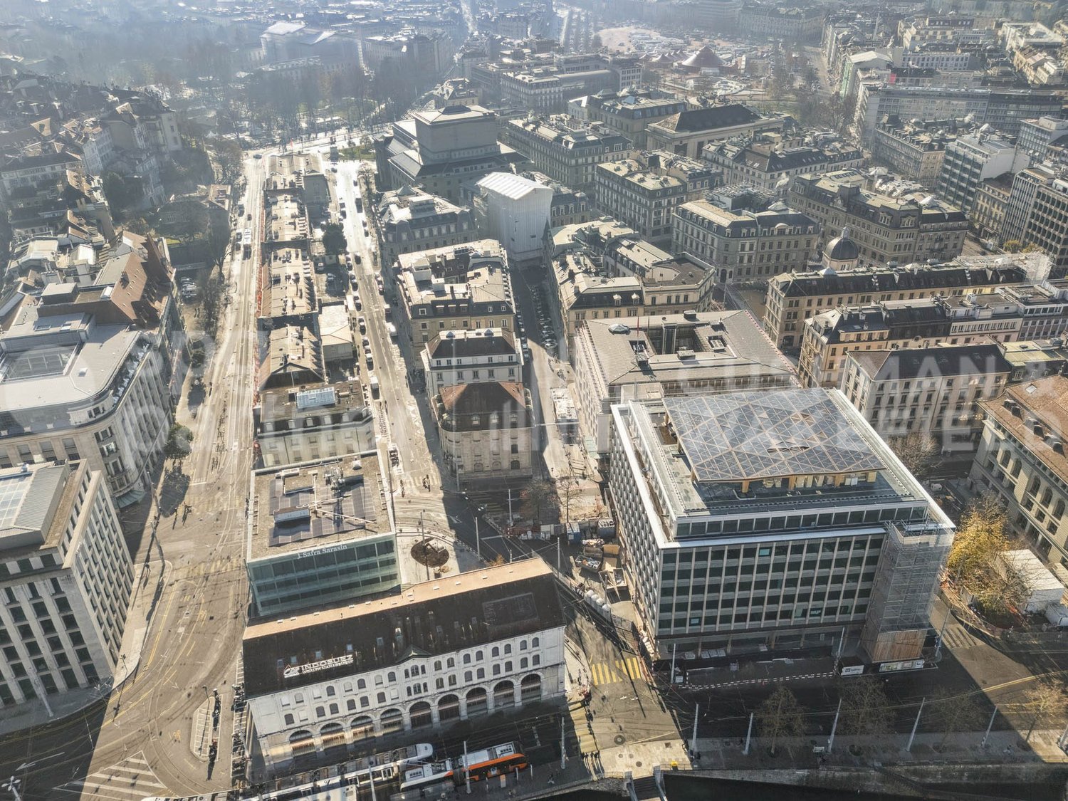 925m² Büro, Foto 3 von 10