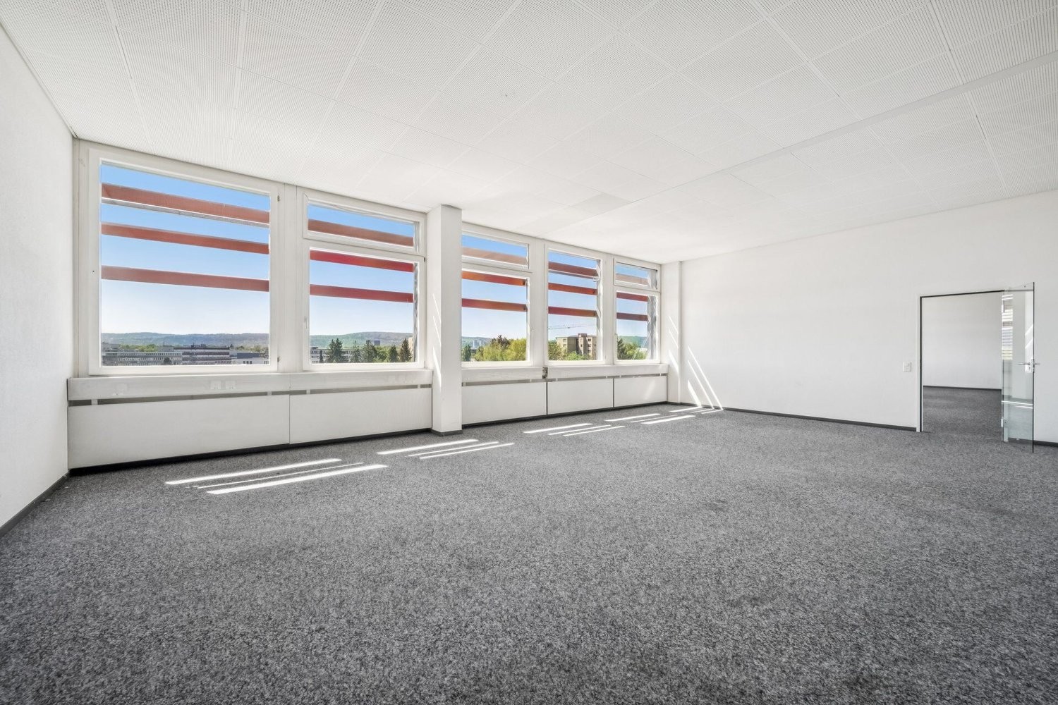 326m² commercial
