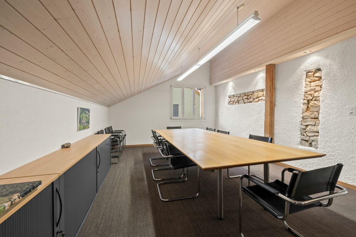 25m² office