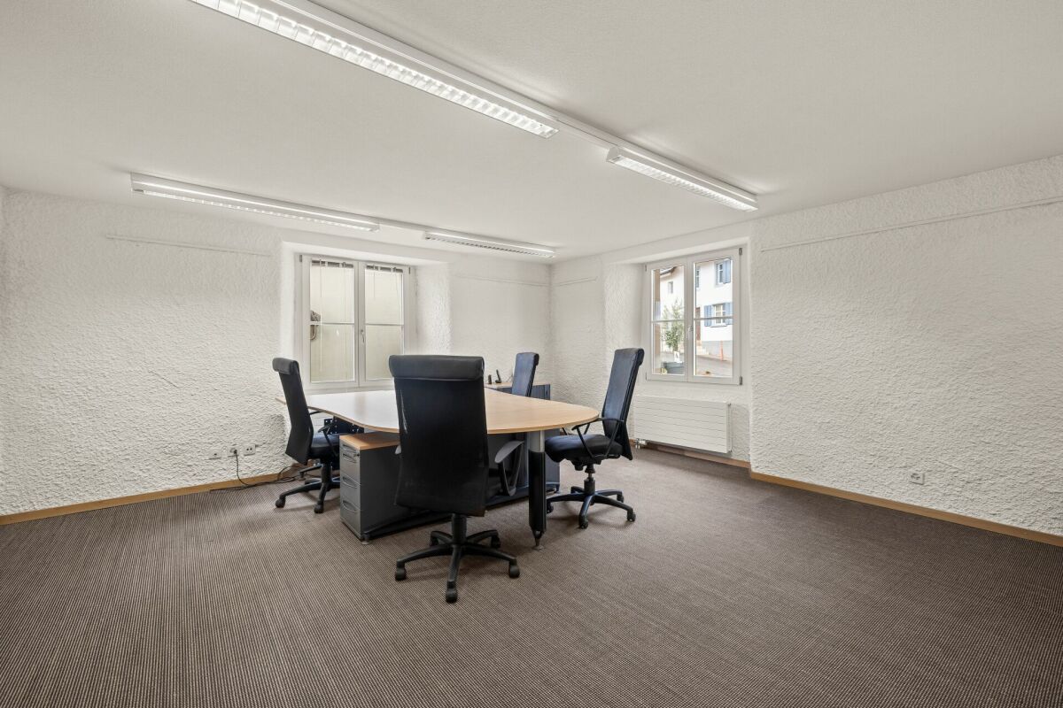 25m² office