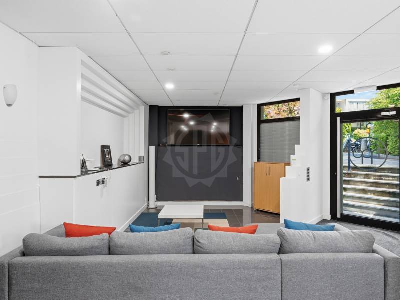 243m² ufficio