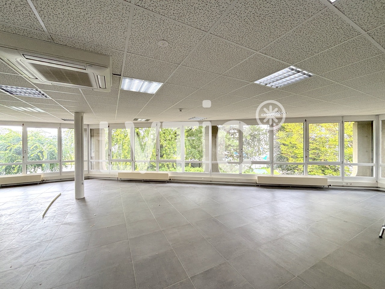 640m² Laden