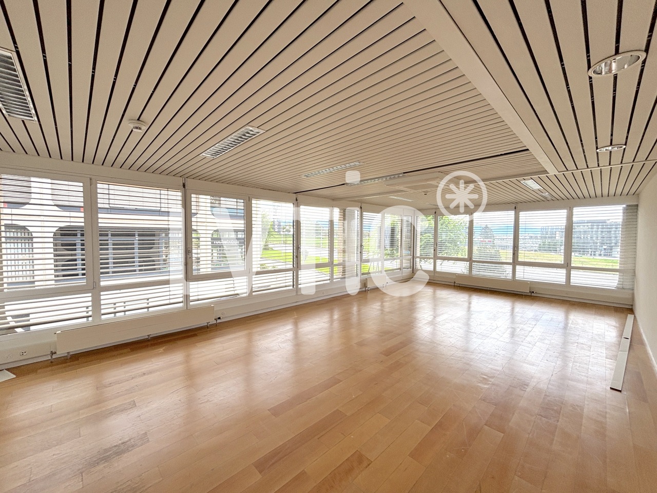 640m² Laden