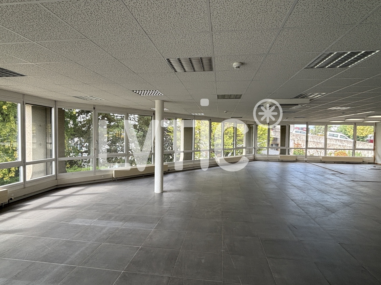 640m² Laden