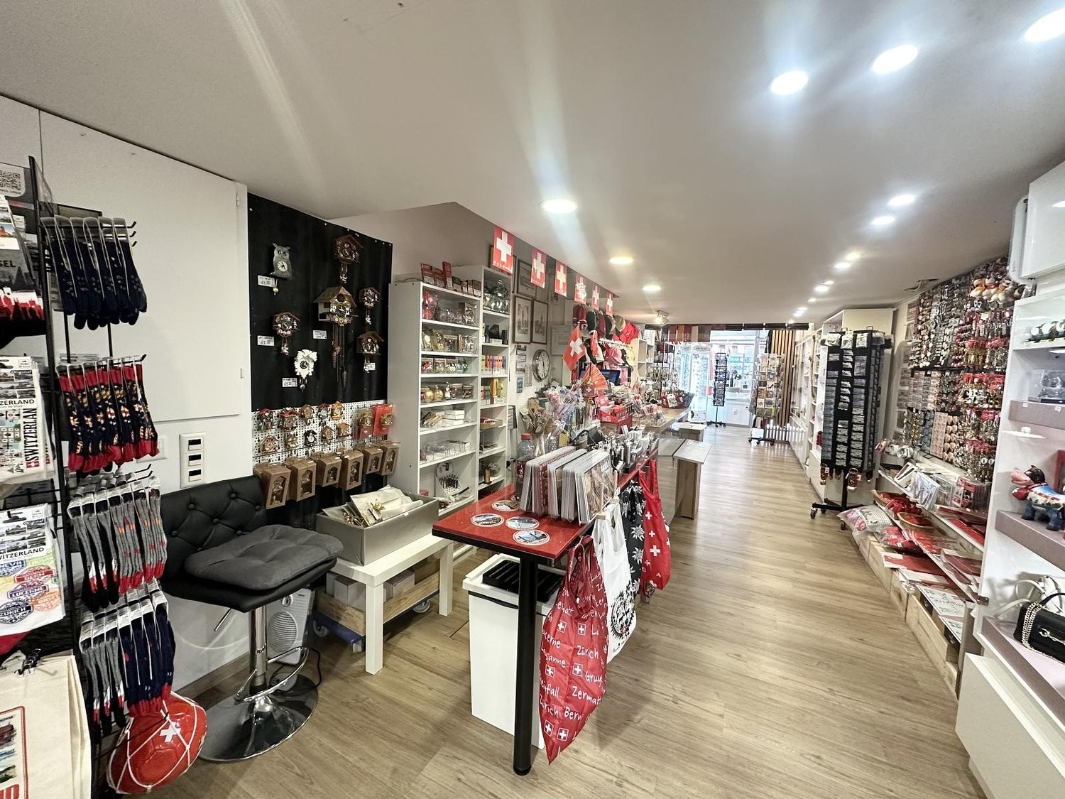 110m² shop