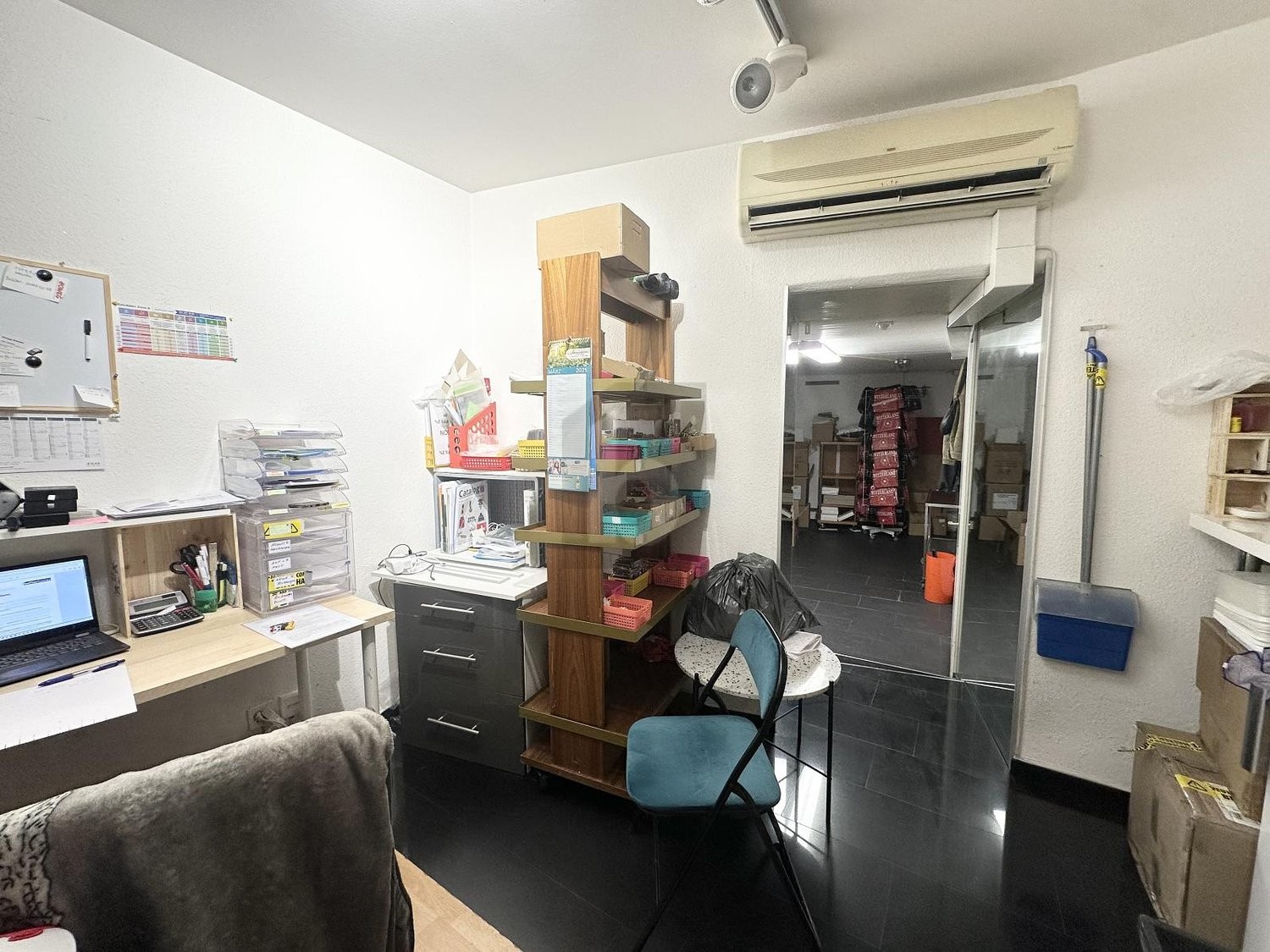 110m² shop