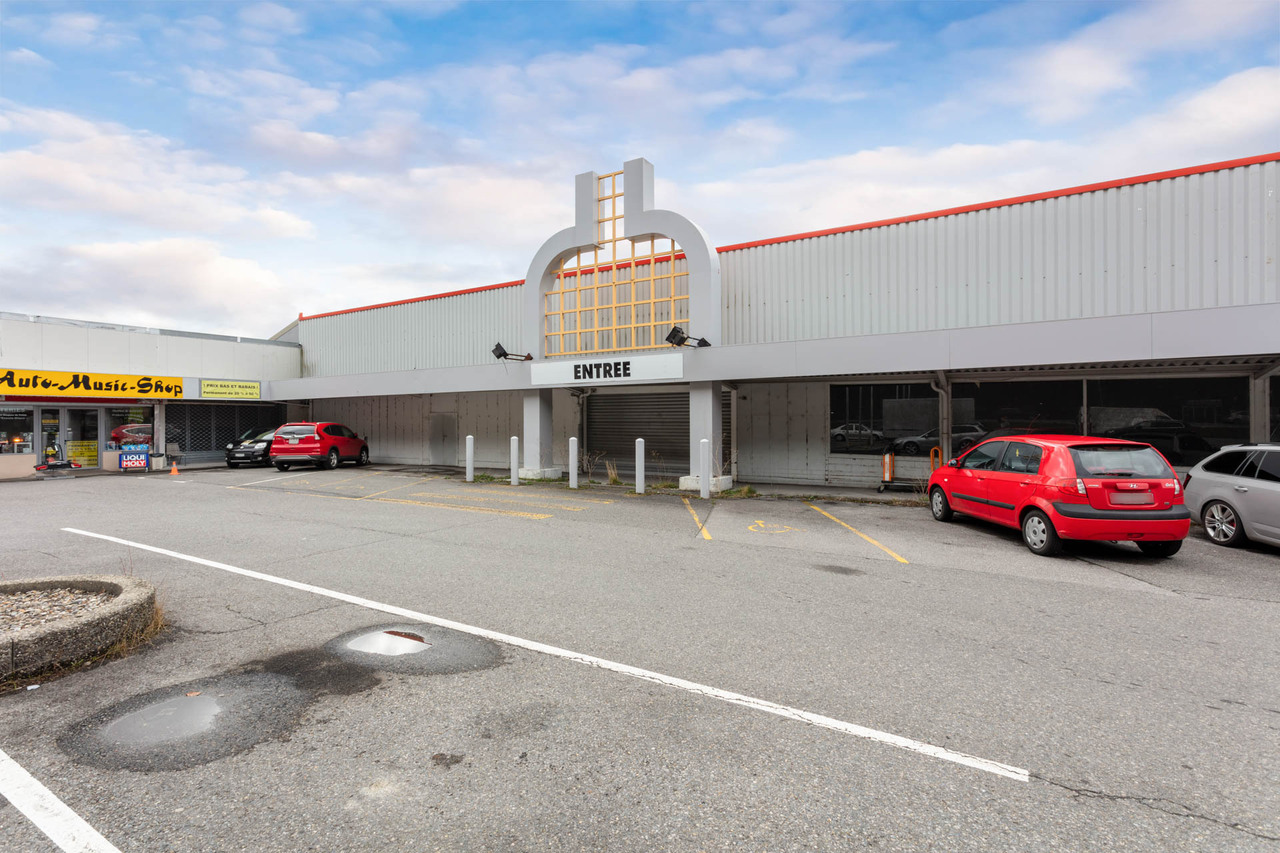 582m² commercial