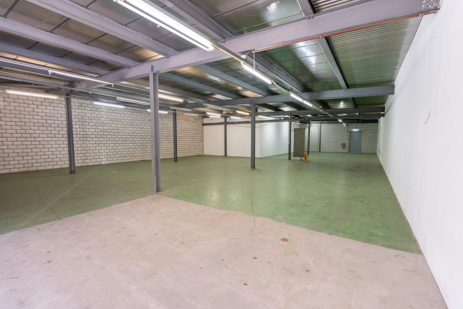 813m² commercial