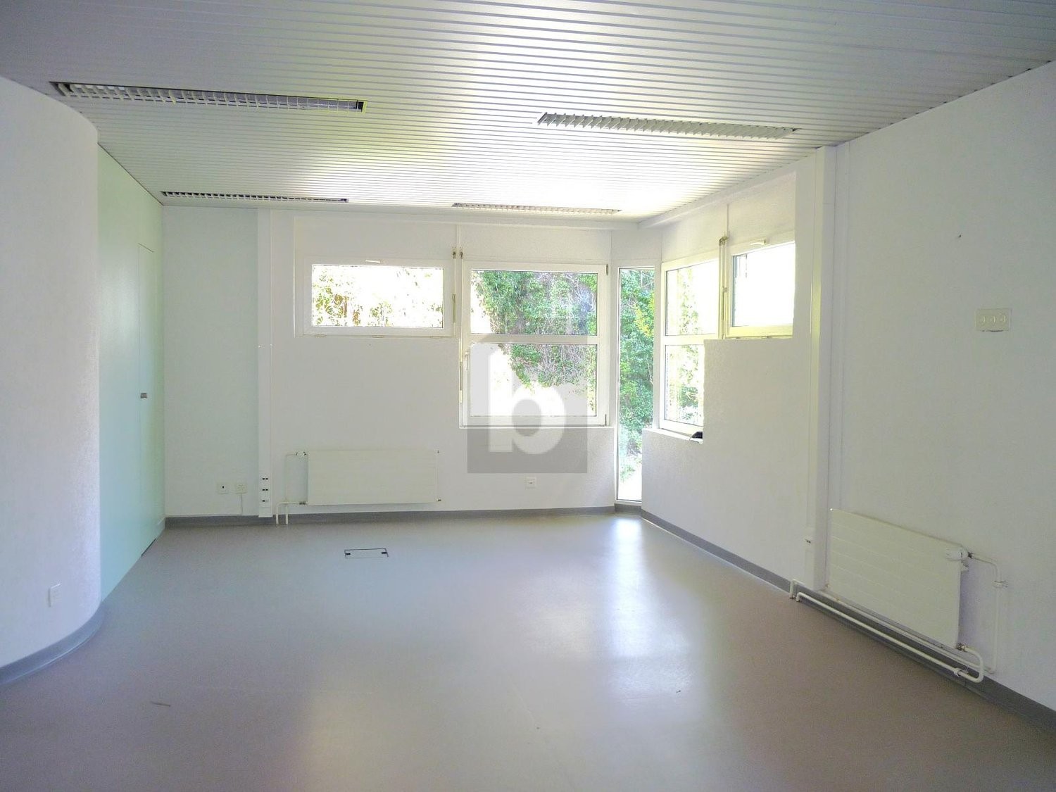 208m² Büro, Foto 1 von 4