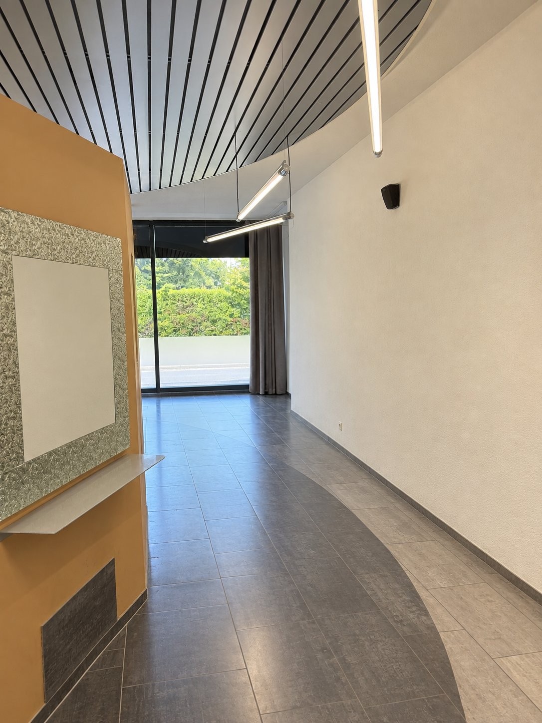 Commercial, Foto 5 von 8