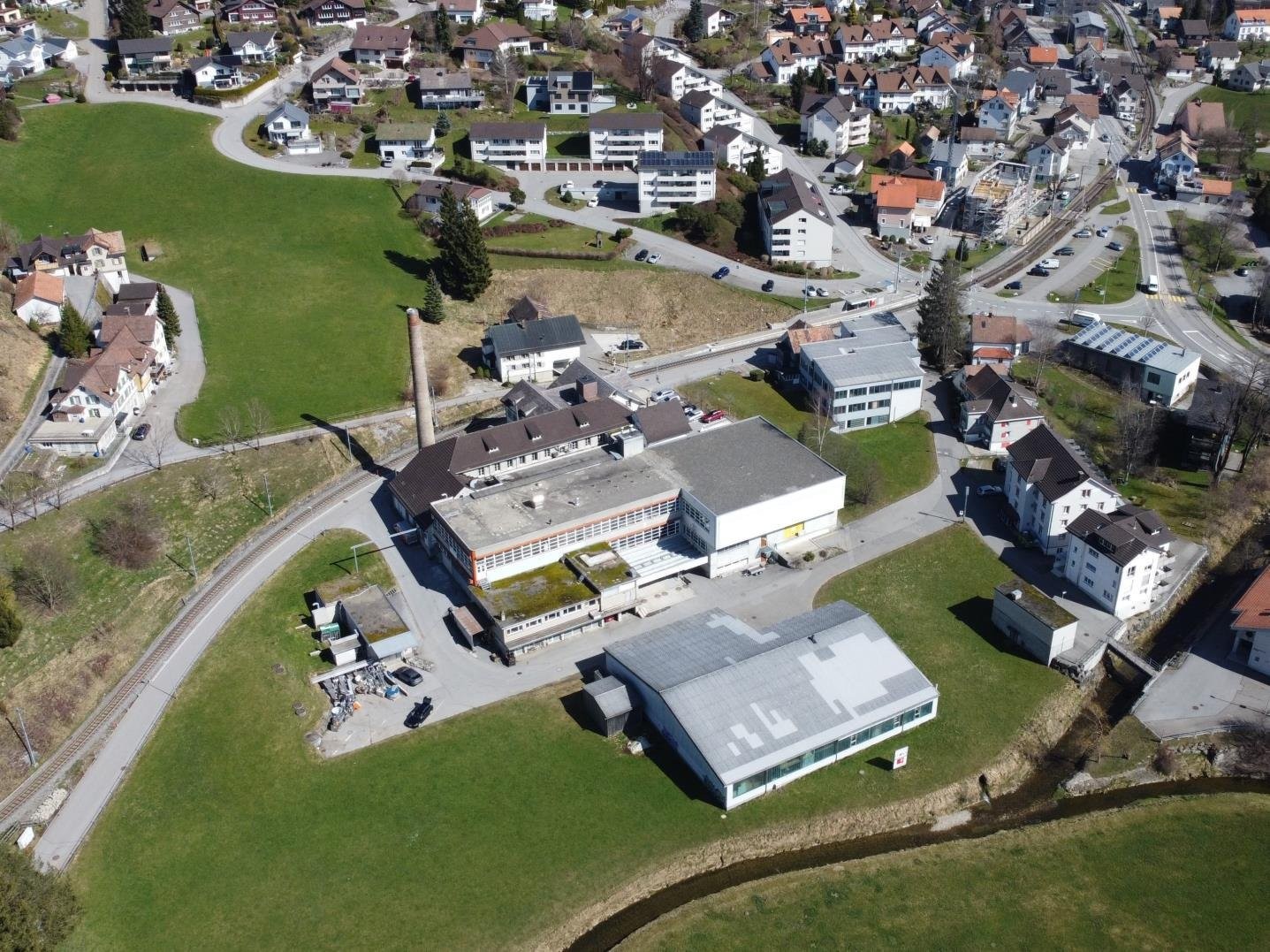 670m² commercial