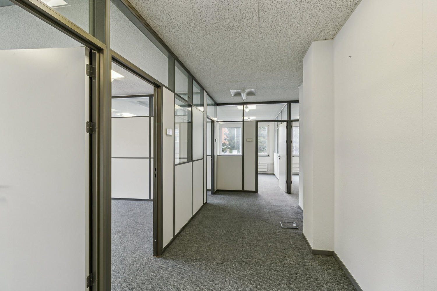 167m² office, Foto 6 von 10