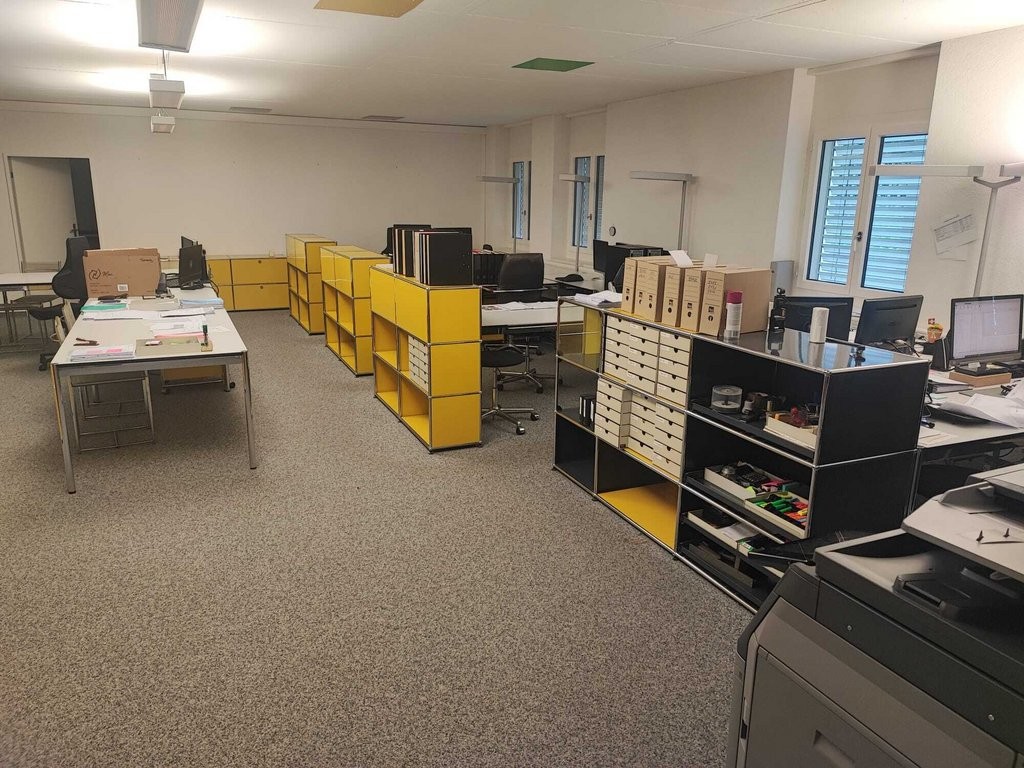 121m² office