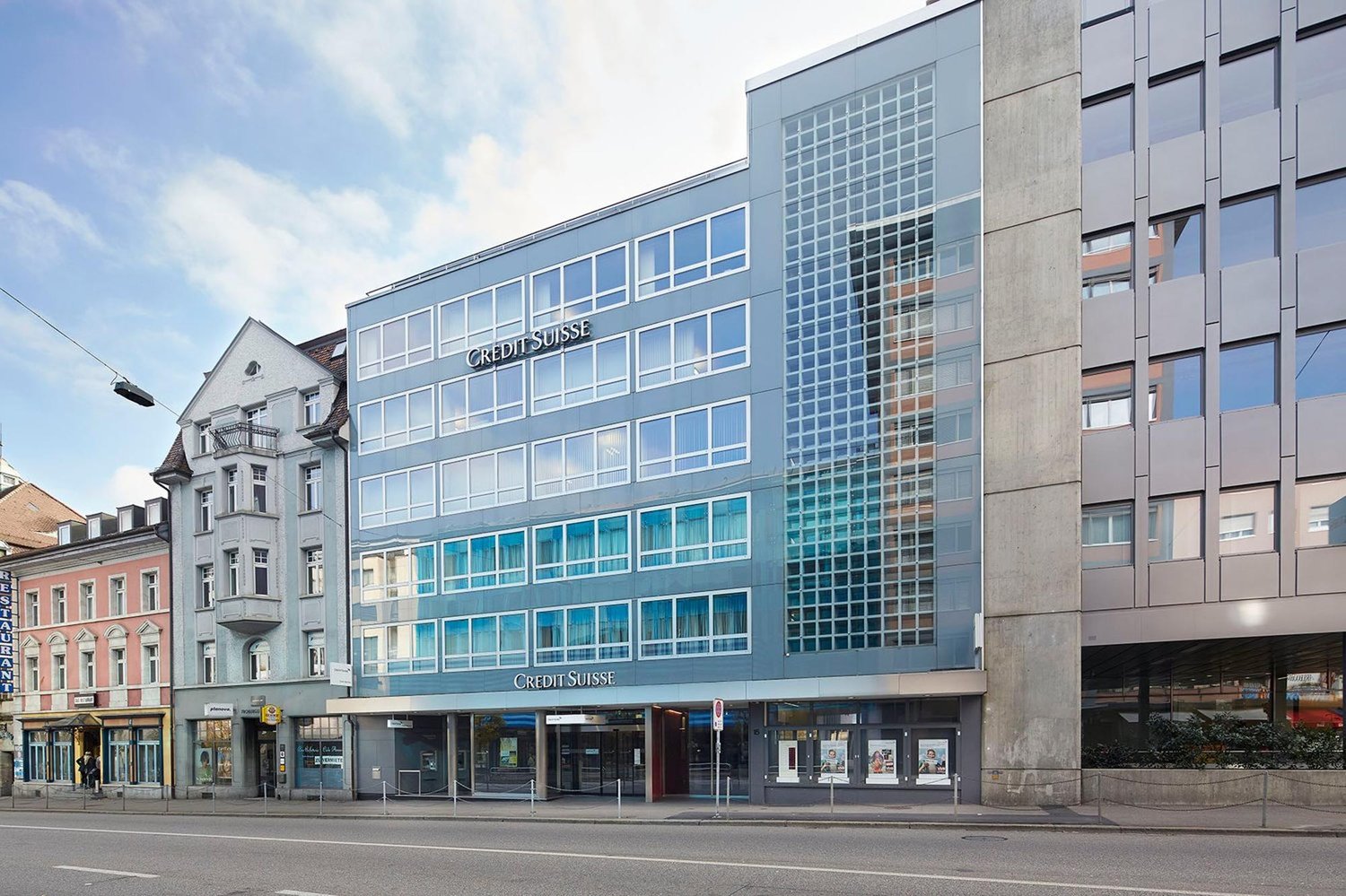 476m² office