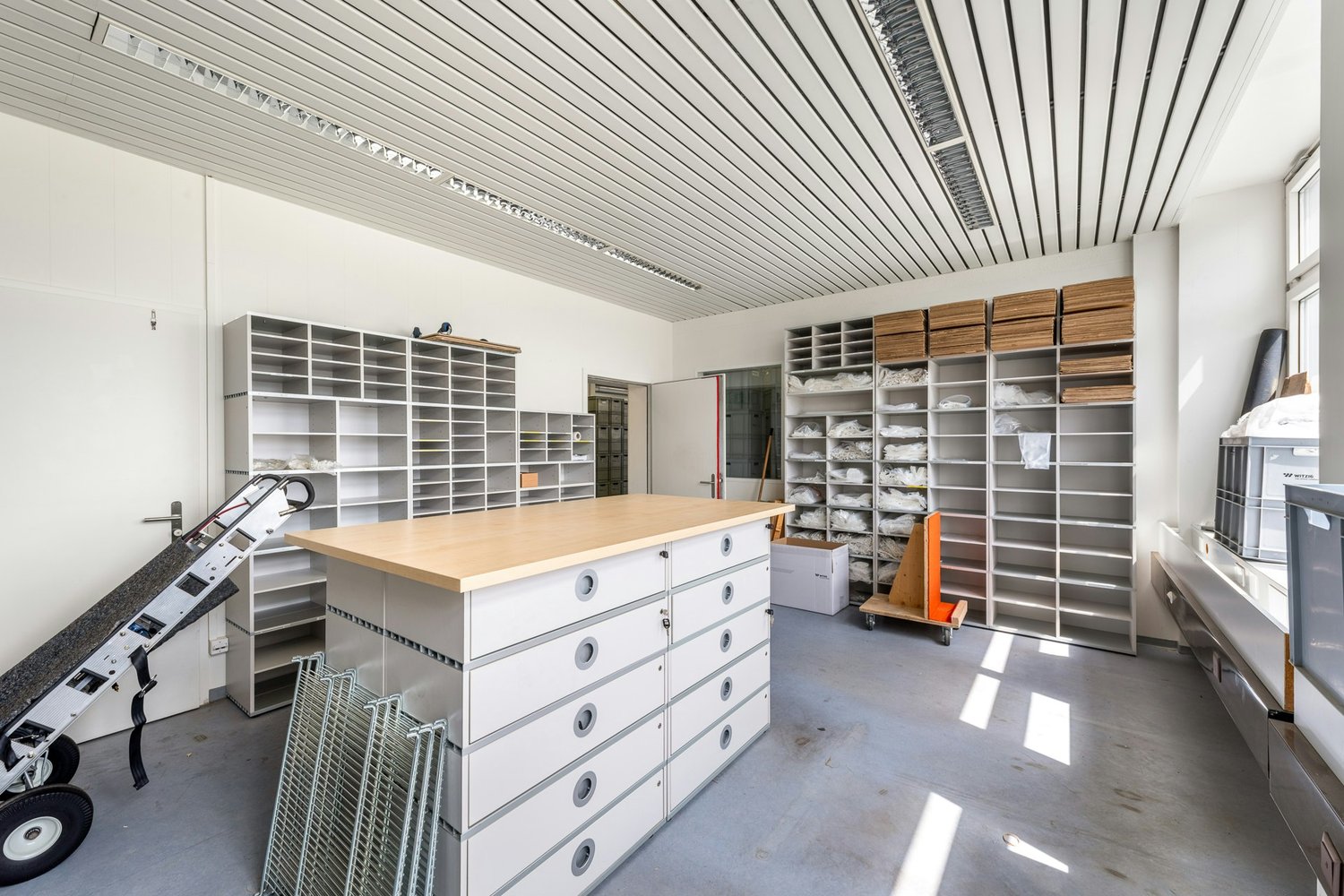 346m² commercial