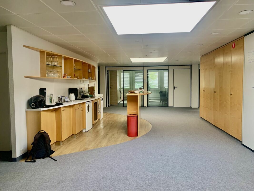 800m² Büro