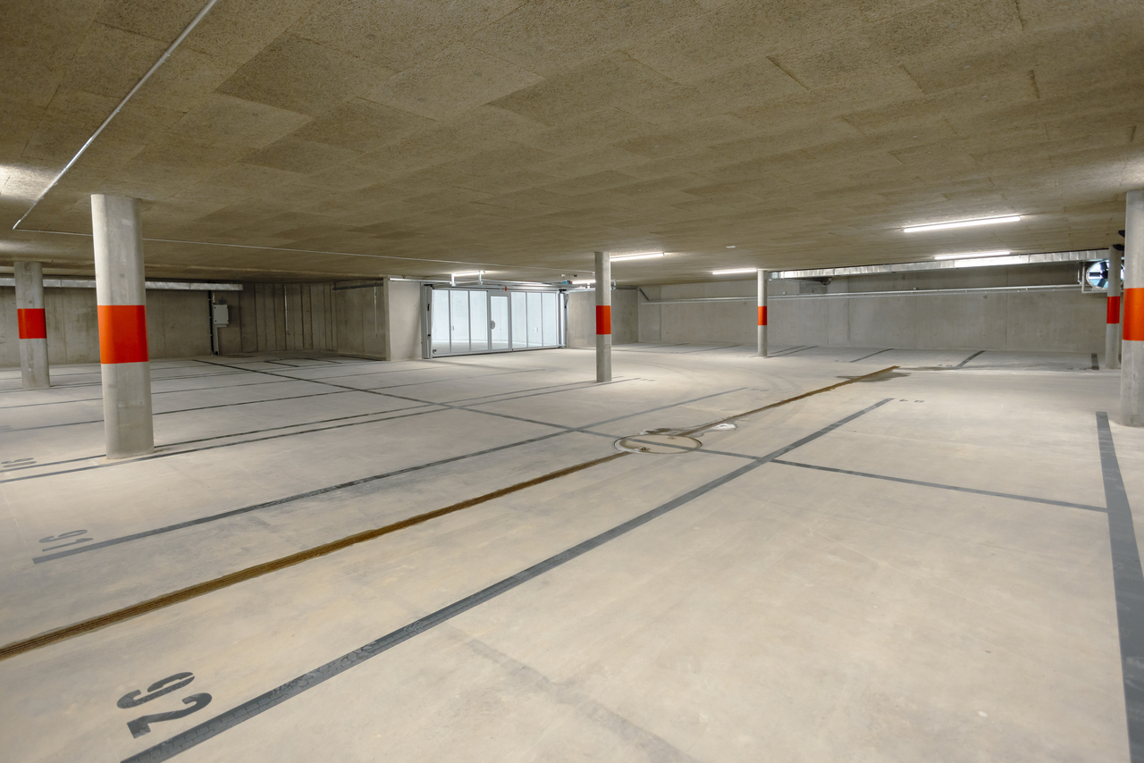 604m² Büro, Foto 8 von 10