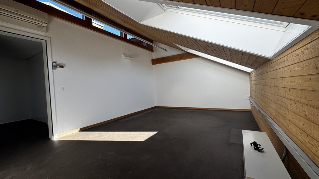 149m² office