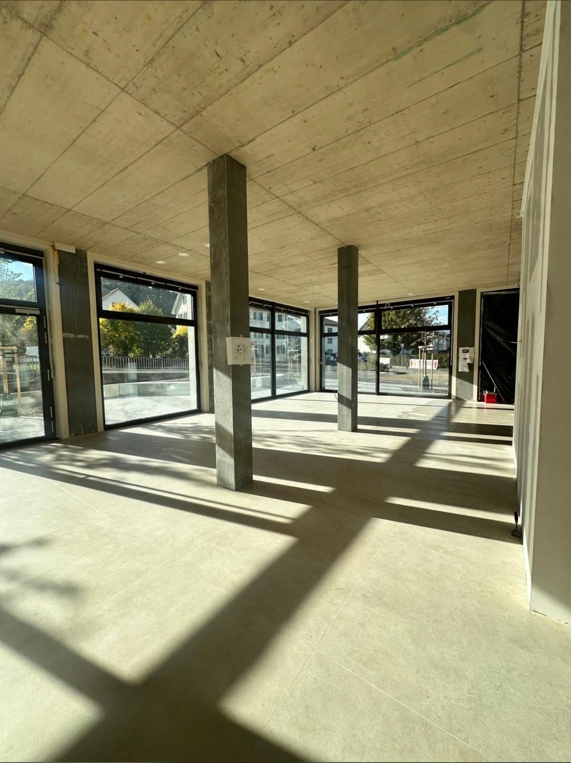 140m² commercial, Foto 1 von 6