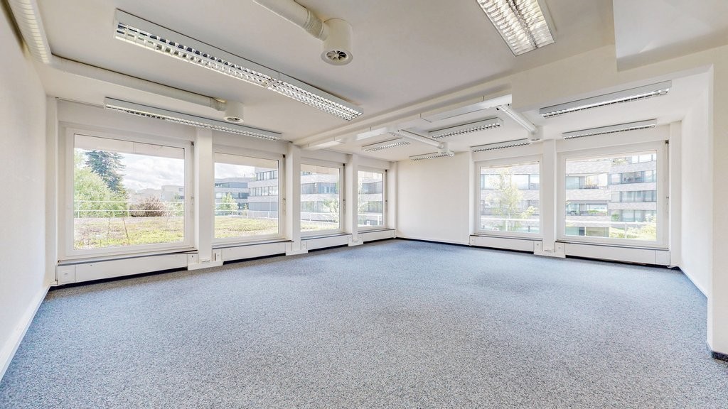 175m² office