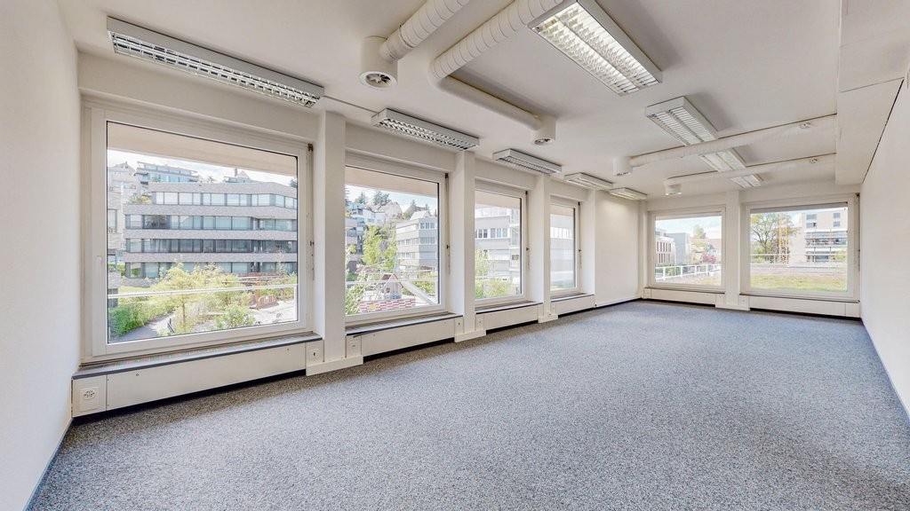 175m² office