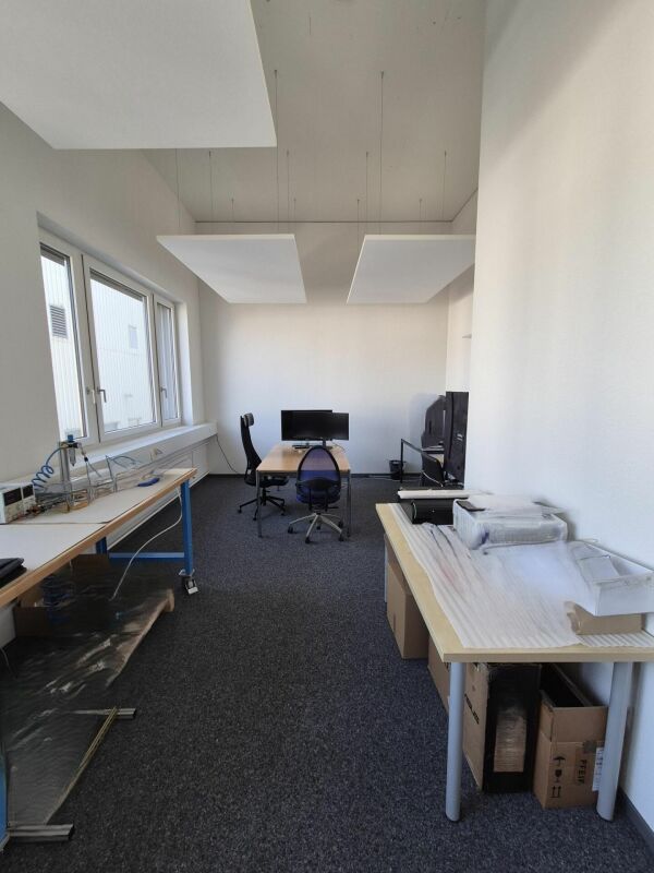 28m² office
