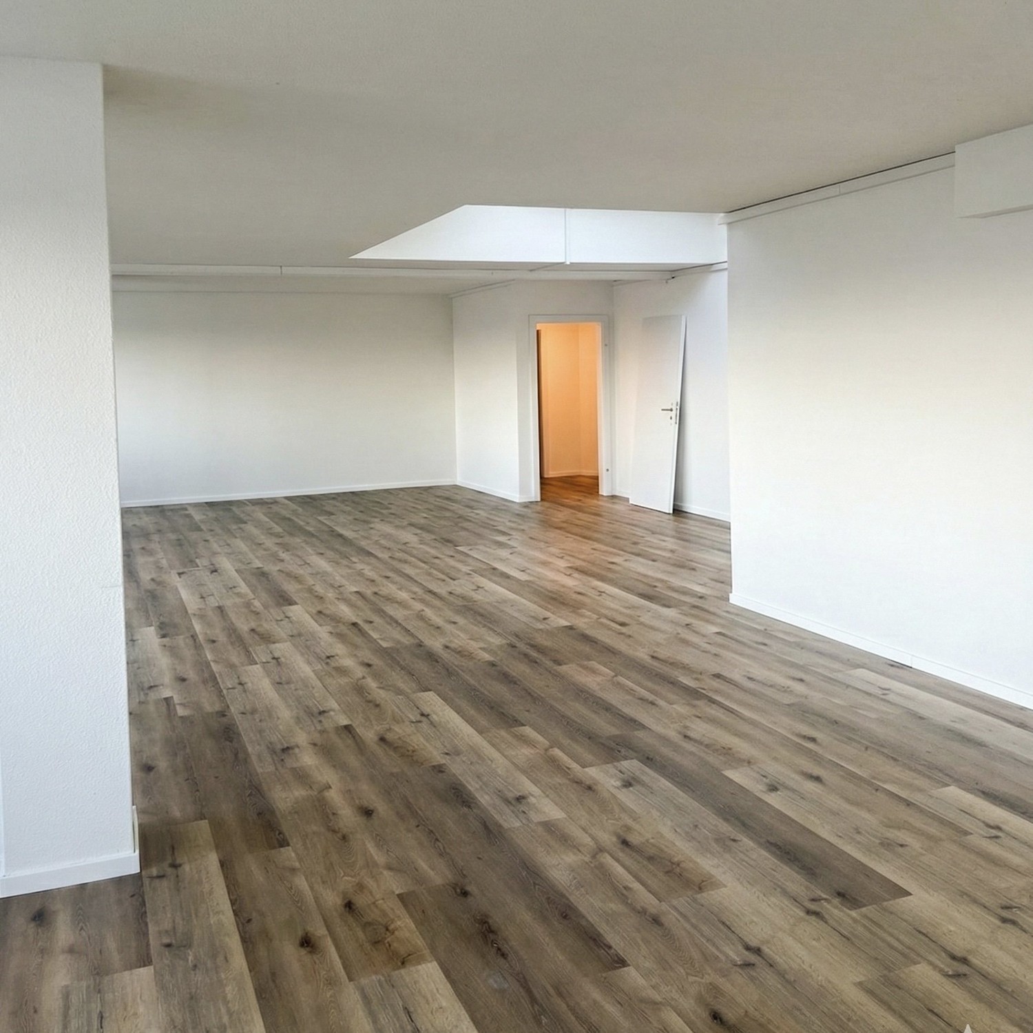 90m² office