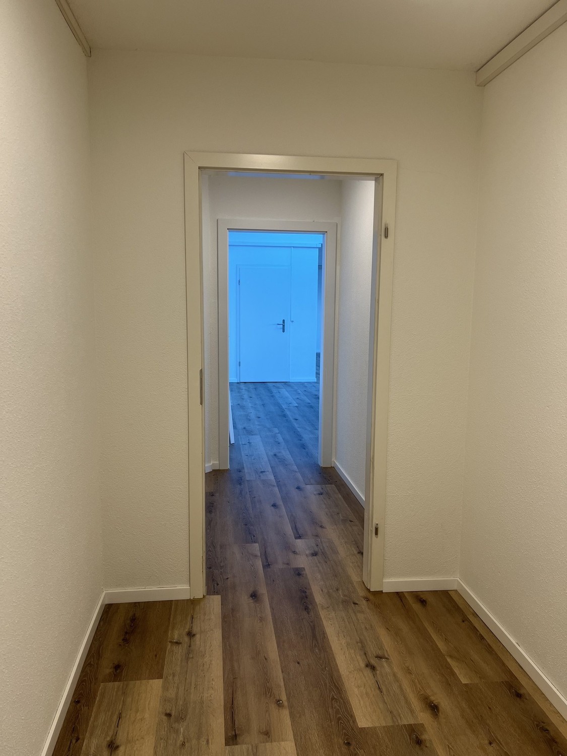 90m² office
