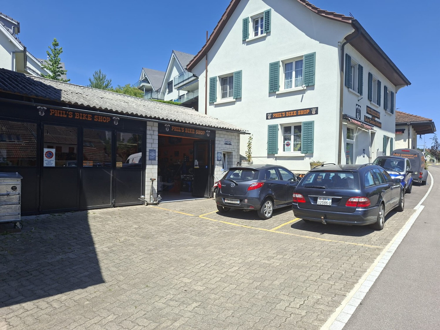 150m² commercial