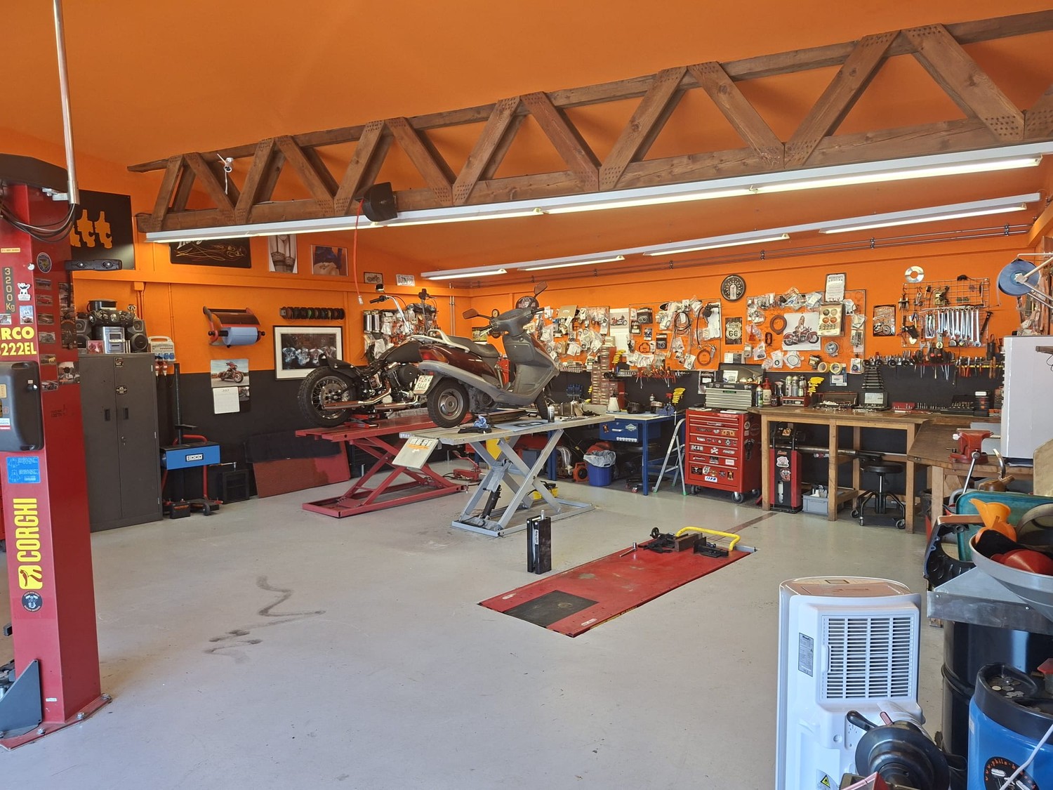 150m² commercial