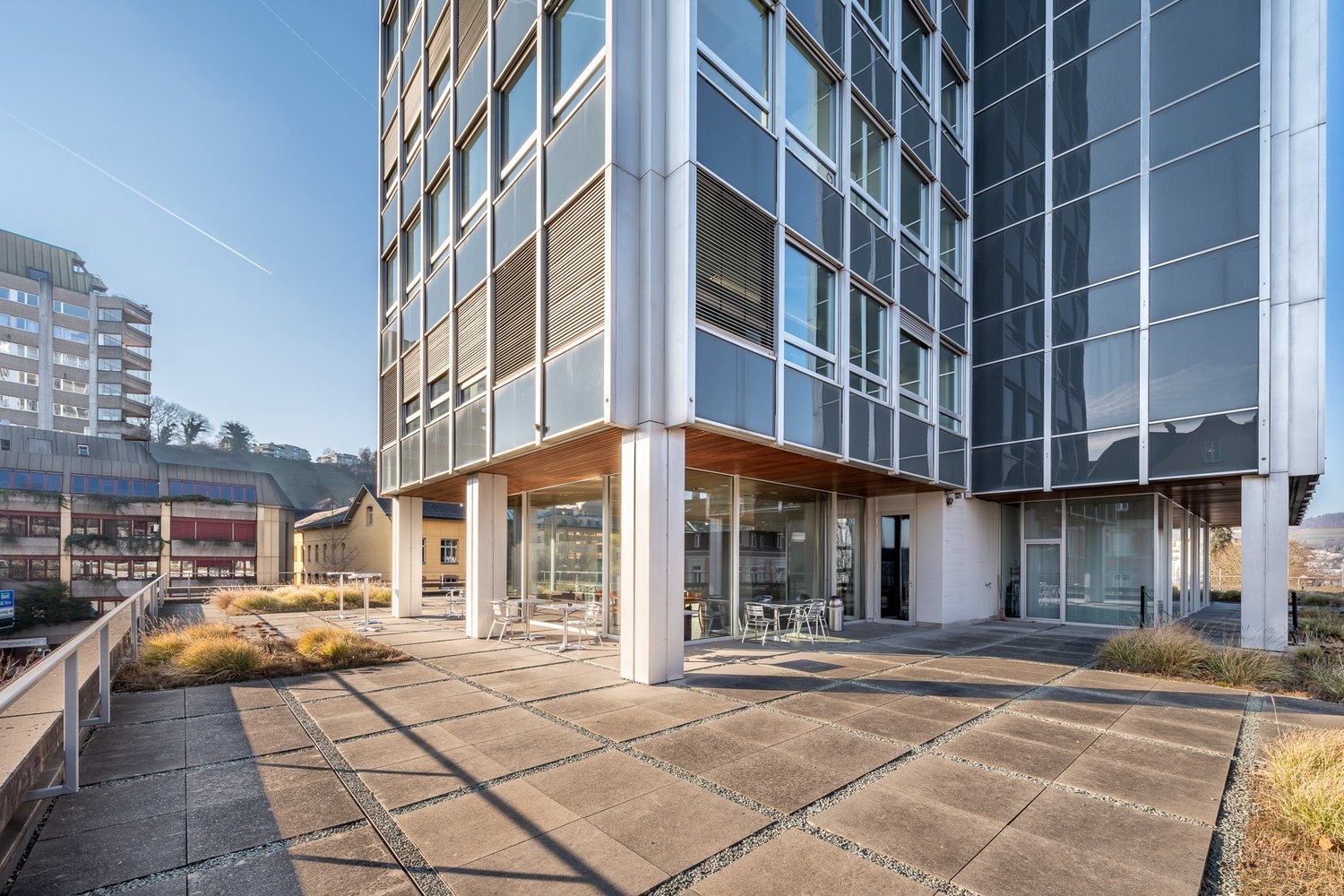 142m² office