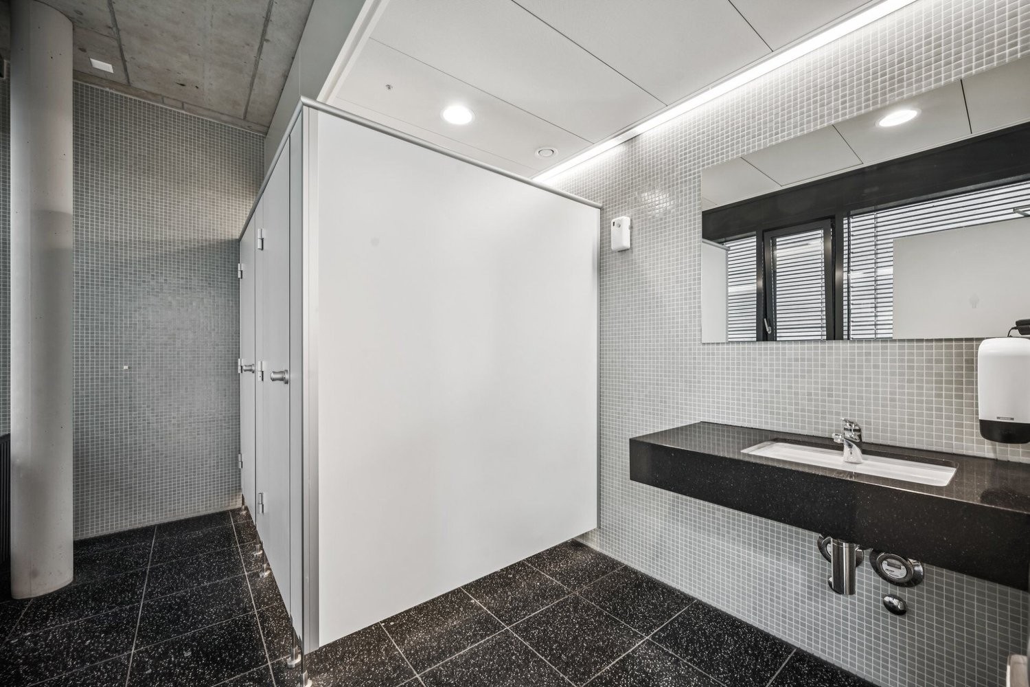 487m² office, Foto 10 von 10