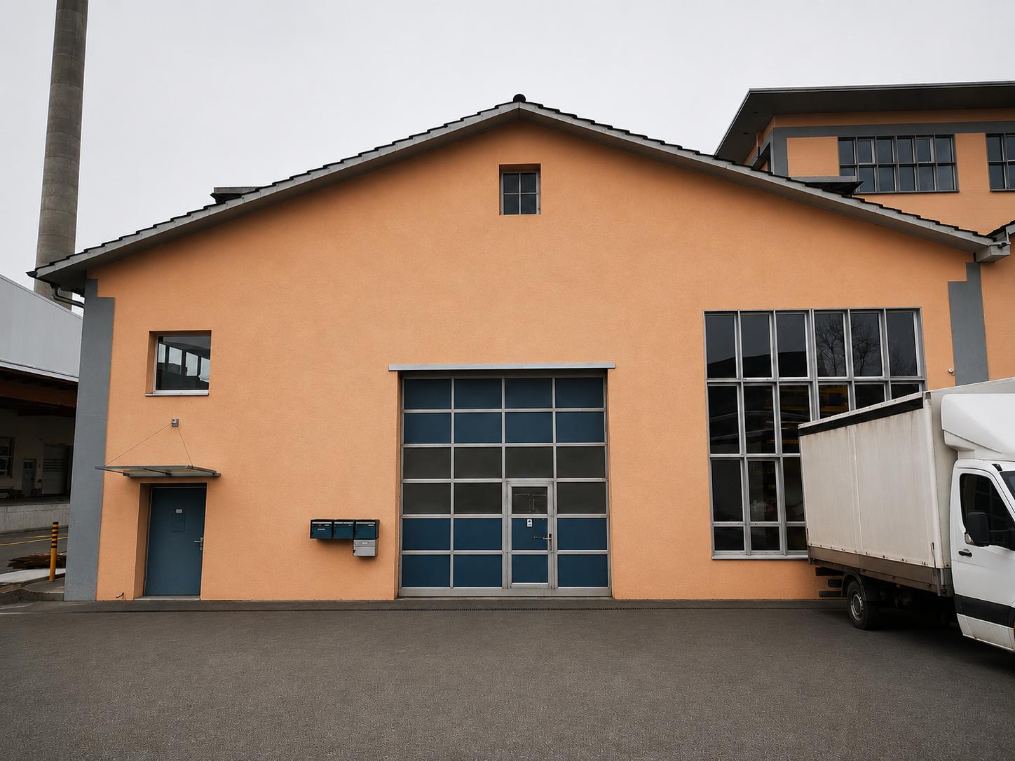 760m² commercial, Foto 2 von 10