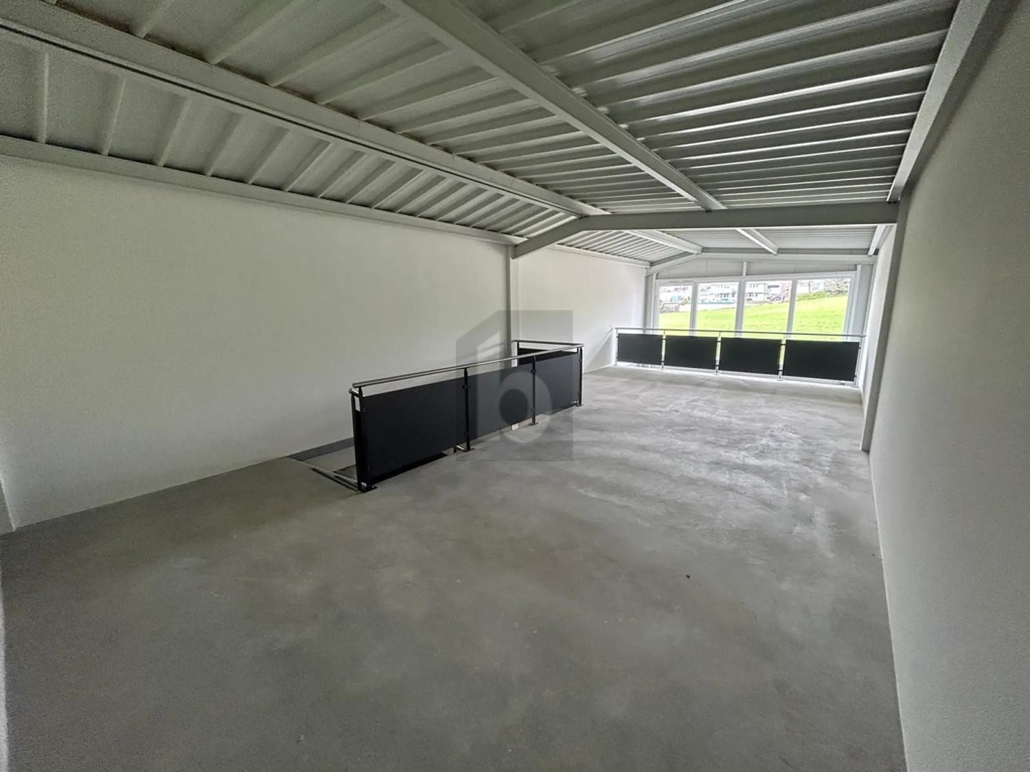110m² Lagerraum, Foto 2 von 4