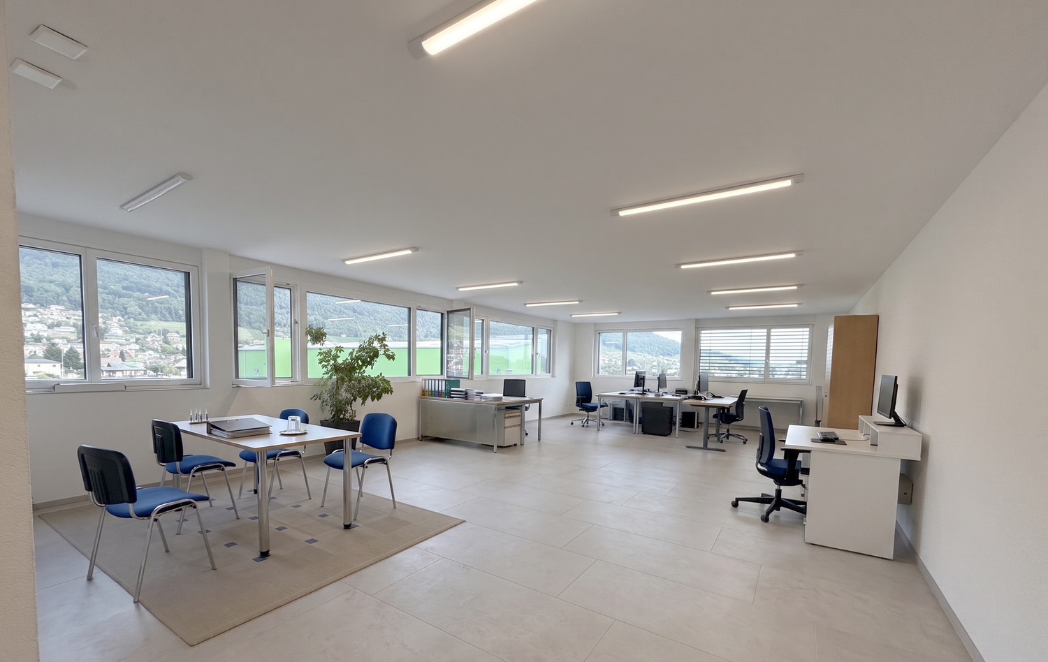 1800m² commercial