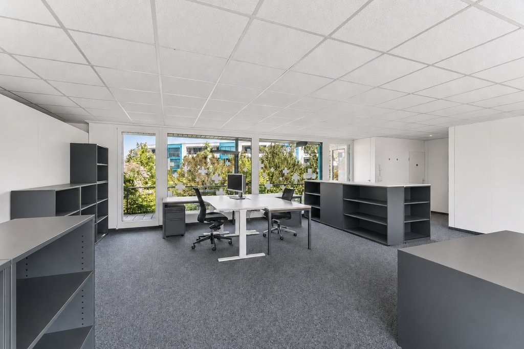 129m² office