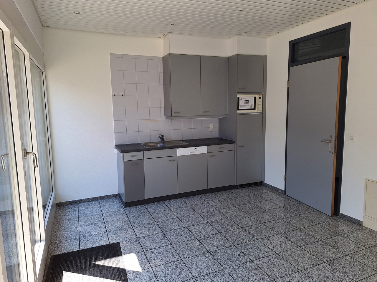 18m² office