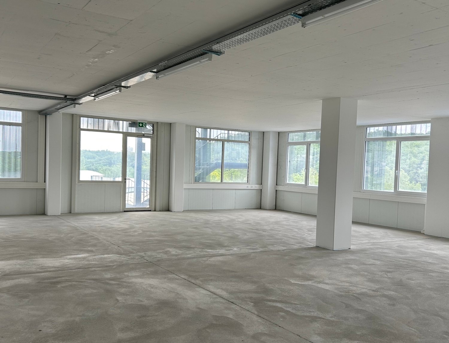 1120m² Industrieobjekt, Foto 3 von 8