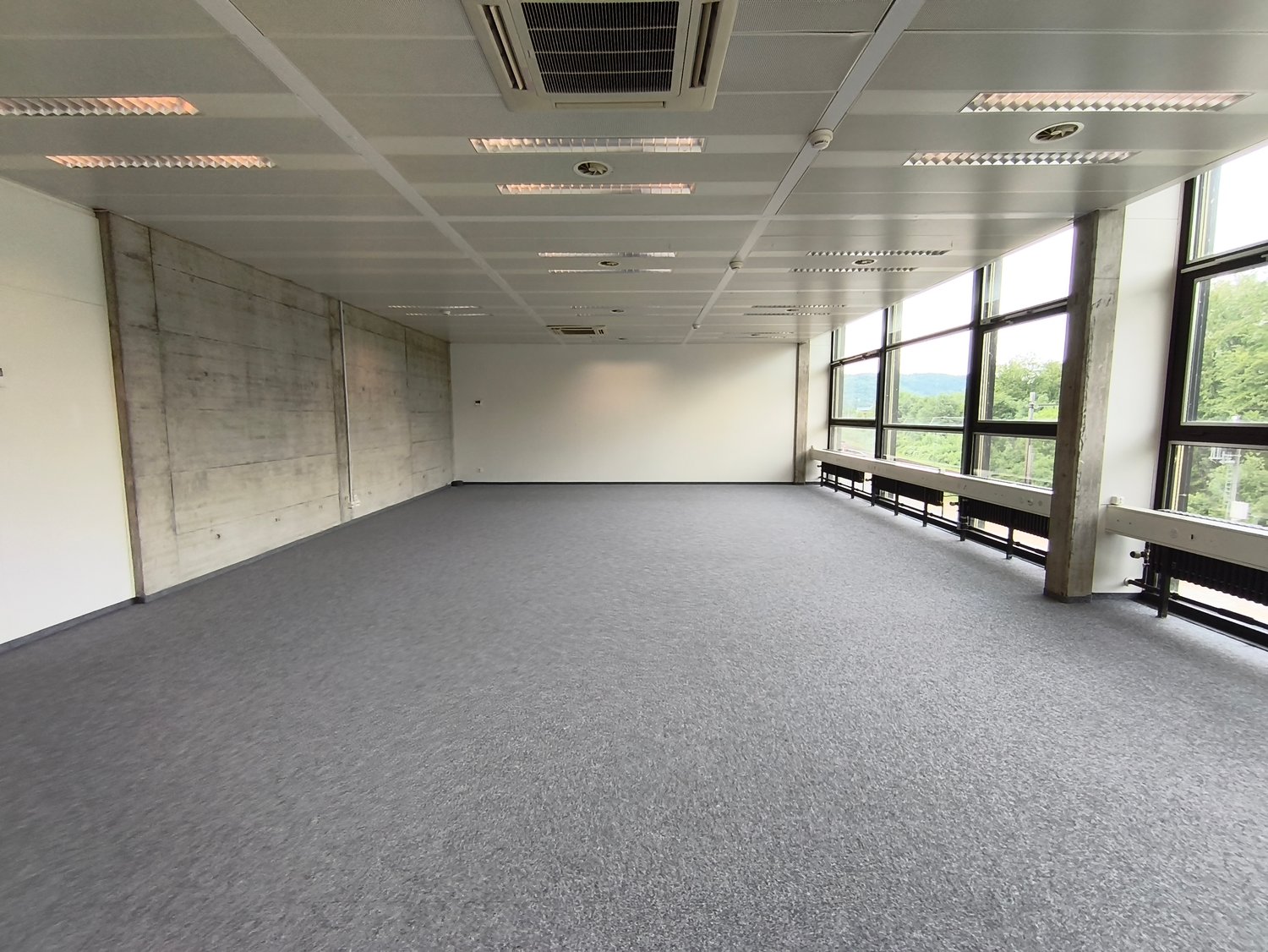 300m² office