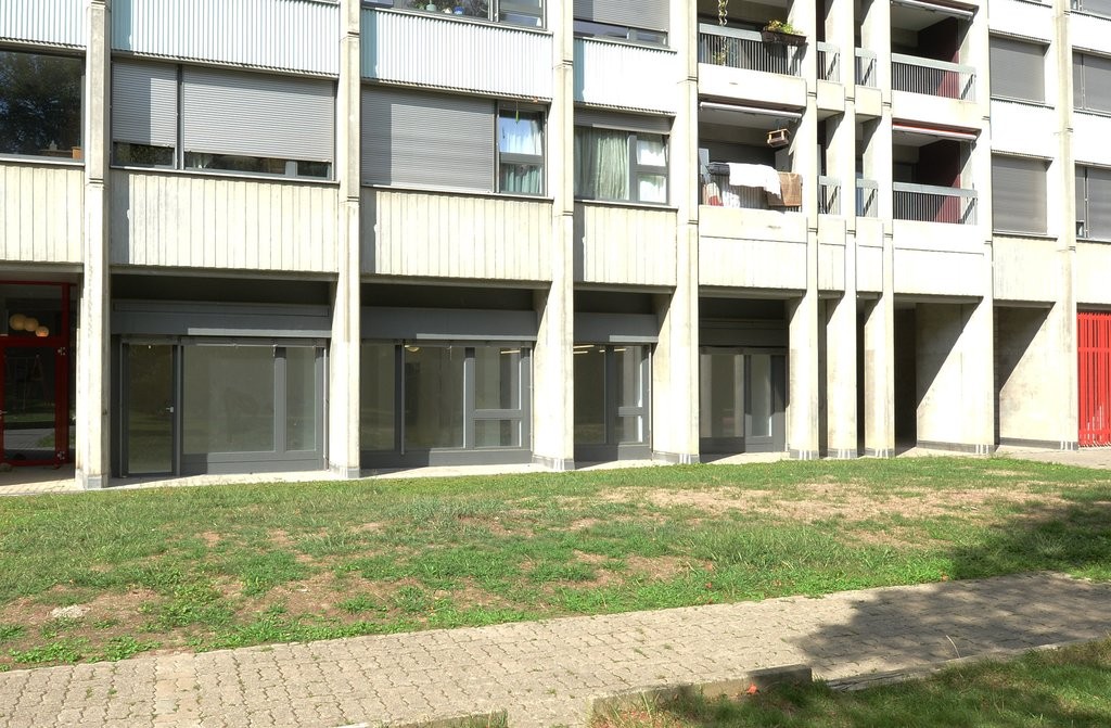 106m² commercial